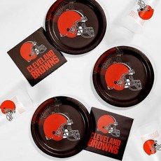 Trendware Cleveland Browns Tailgating Kit 8-Person, 32 Count