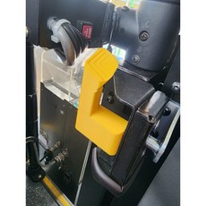 승무원 석 여닫이 문 버튼( 위쪽 누름), 1개