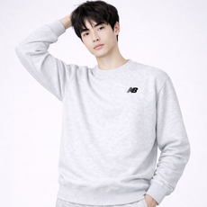 뉴발란스 맨투맨 스탠다드핏 스몰로고 UNI 에센셜 NBSG6316