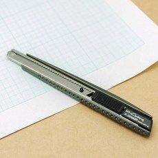 日本製NT Cutter附折刃器美工刀細工刀A-300GRP金屬刀身;自動鎖定;齒槽密適45度和30度刀片, 1個