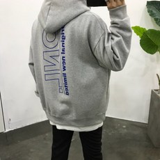 Street J 街頭連帽T