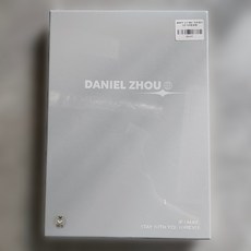 周柯宇《為你我可以》AB版豪華實體專輯 CD+小卡 周邊 If I May 全新未拆封 A版灰白 B版黑色, 如圖所示