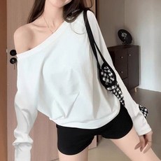 유니온 여성 걸크러쉬 긴팔 오프숄더 티셔츠