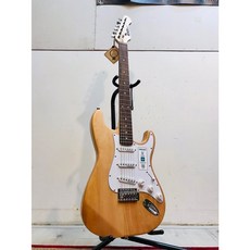 Newen ST Natural Wood 電吉他, 1個