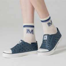 moz 瑞典 駝鹿 雙色洞洞餅乾水鞋 (奶蓋海軍藍)-附鞋扣