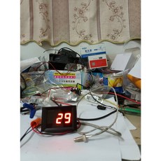 DC12V K型熱電偶0-999度數位顯示溫度計 精準測量 快速反應 工業實驗室適用, 1個
