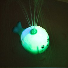 불빛나는 분수돌고래 목욕놀이완구, 핑크, 1개