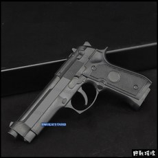 【野戰搖滾-生存遊戲】立體手槍造型魔鬼氈臂章 - GLOCK 1911 M9 沙漠之鷹模型識別章, 1個, M9 黑色