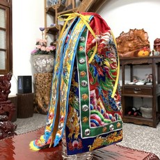 太子立身精繡凸棉披風 多色可選 寶寶保暖舒適 精緻刺繡工藝 方便穿脫設計