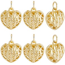 Beebeecraft 1박스 10피스 필리그리 하트 참 18K 금 도금 황동 러브 할로우 3D 하트 참 주얼리 제작 DIY 공예 발렌타인 테마 목걸이 펜던트