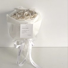 Flora Flower 白色線條玫瑰花束 精緻質感 告白情人節畢業禮物, 1個