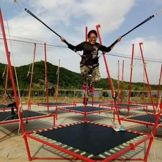 에어바운스 트램폴린 야외 물놀이 놀이터 점핑 풀장, 1. 싱글 핸드 크랭크