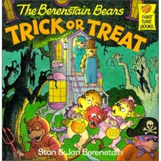 The Berenstain Bears Trick or Treat Paperback, Random House Books for Young Readers
