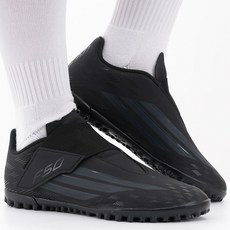 아디다스 F50 클럽 VEL 유소년용 끈 없는 벨크로 타입 인조잔디용 축구화