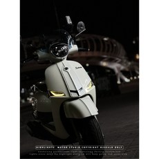 SUZUKI 台鈴機車 SALUTO 多功能日行燈，手機APP控制色彩，改裝方向燈，序列式閃爍