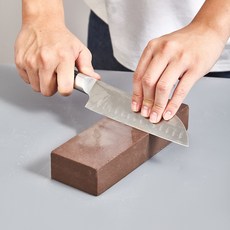 A natural sandstone sharpening stone containing 1500 mesh natural diamond sand, 1개