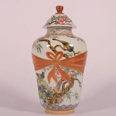 手繪精品琺瑯彩花鳥包腹茶葉罐, 如圖所示
