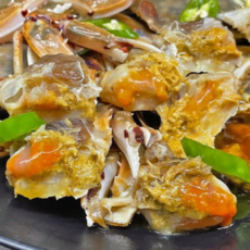 1통에 암게만 10미 내외 황금빛 대용량 삼점 암꽃게장, 1개, 2kg