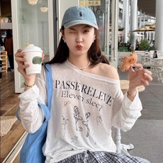 투니스 여성 루즈핏 레터링 프린팅 오프숄더 긴소매 티셔츠