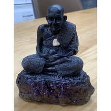 龍普托力泥佛牌 龍波頌彭大師加持 護身平安事業順利, 1個