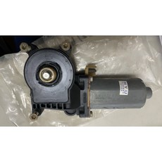 SFF雙B賣場 BENZ W210/W168 BOSCH 右後升降機馬達 2108202642, 1個