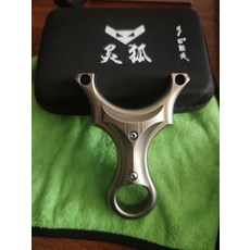 鈦合金 扣指 單卡 彈弓, 如圖所示, 1個
