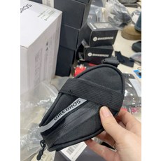 自行車防水後座包, 如圖所示, 1個