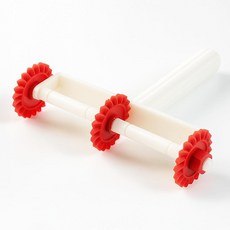 OVENTE Ravioli 파스타 롤러 커터 탈착식 바퀴가 있는 컴팩트 주방 도구 및 BPA 프리 슬라이서 국수 베이킹 페이스트리 쿠키 또는 브라우니 요리를 위한 신선한, OVENTE Ravioli 파스타 롤러 커터, 탈착식