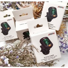 AROMA AT-01A 吉他調音器，適用於吉他、貝斯、小提琴、烏克麗麗，LCD螢幕顯示清晰, 1個