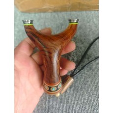 手工木弓, 如圖所示, 1個