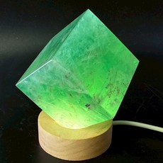 мσσи_нασ 黃5 螢石方塊 魔方海帶彩虹光 淺綠/藍/綠螢石, 1個