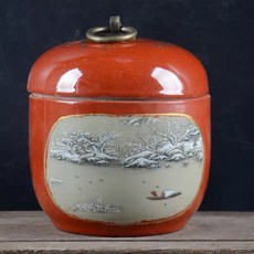 沙紅描金開窗花鳥雪景紋蓋罐 高12cm, 如圖所示