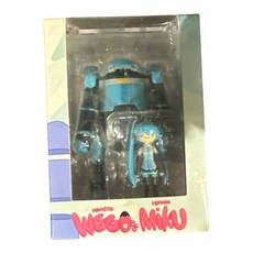 we go 初音 公仔, 1個