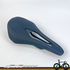 fizik VENTO ARGO R3 140mm 公路車坐墊 競賽級短鼻設計 穩定輕量化, 1個