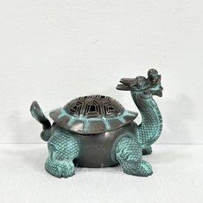 御古齋 精選紫銅精雕鏤空龍龜香爐 復古薰香爐 淨香爐 盤香爐 佛具用品 風水開運擺件, 1個