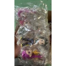 臺灣出貨 新款K-POP獵魔女團盲盒娃娃露米米拉佐伊搪膠PVC公仔玩具手辦生日禮物 彩色禮盒裝人偶公仔芭比關節可動作, 1個, OPP袋