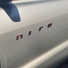 투톤 레터링 엠블럼 니로, 1세트(운전석 또는 조수석)