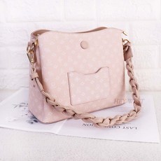 Derby 斜背包 肩背包，附兩款揹帶，長夾可放，尺寸：長24*寬12*高21 cm，6510, 1個