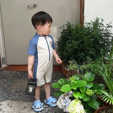 卡通兒童游泳衣男孩長袖防曬速乾連體泳衣嬰幼兒寶寶可愛專業泳裝