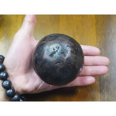 §能量礦石§ 泰國彩虹流鐵護身符 鎳萊原礦研磨球形 827g 護身保平安 提升能量, 1個