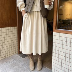 데일리앤 스밍 밴딩 플레어 코듀로이 롱 스커트