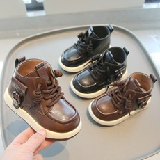 兒童馬丁靴2025春鞦新款男童短靴英倫複古女童皮靴子軟底寶寶鞋