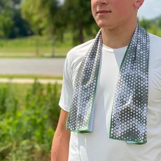 쿨링 타월 피트니스 SHAKEitCOOL 확장형 사이즈 리시하게 시원하게 유지하세요 열 완화 부드럽고 가벼운 자외선 차단 세척이 간편함 자전거 타기 하이킹 달리기 요가 골프 정, 그린 카모