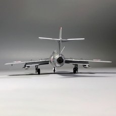 Zhijing 1/72 규모 중국 공군 J5 MIG 15 전투기 기념품 다이 캐스트 & amp;장난감 차량(Silver), 1개, 은