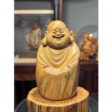 太行崖柏 彌勒佛, 如圖所示, 1個