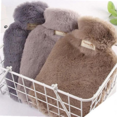 온찜질 고무핫팩 손난로 보온 1개 2색 털커버 온찜질팩 핫워터팩 찜질팩 물주머니 물핫팩 59000EA 1EA