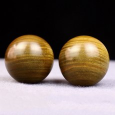 綠檀木健身球－綠檀木球 (2顆入) 老人保健球 健康手球 長壽球 健身球 復健球 按摩球 兒童感統觸覺球 手掌按摩 穴道按摩