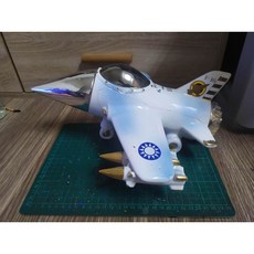 金門高梁-高粱酒儲存器-陶瓷國軍F16戰機-瑕疵如圖不介意再購買高16長33寬33公分, 1個