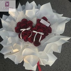 KiKi 永生花愛心紅玫瑰花束 高級感抱抱桶 模擬香皂花 生日禮物, 【流光皎潔】抱抱桶-33朵玫瑰