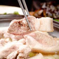 [제주 1%의 맛] 육즙 제대로 가둔 제주 흑돼지 앞다리살 수육용, 1개, 2kg